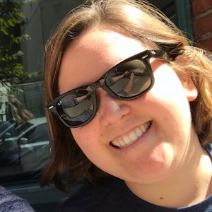 Meet your Posher, Dana